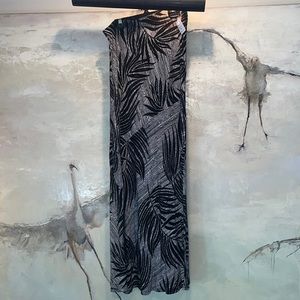 Waist 15” if stretched 18”